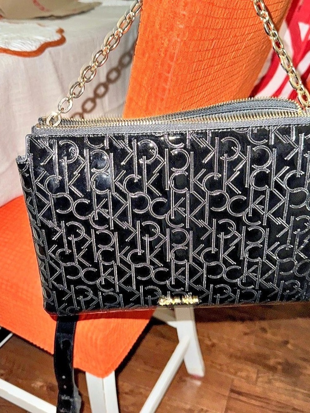 Calvin Klein Black Shoulder Bag Gold-Tone Chain - Picture 2 of 5